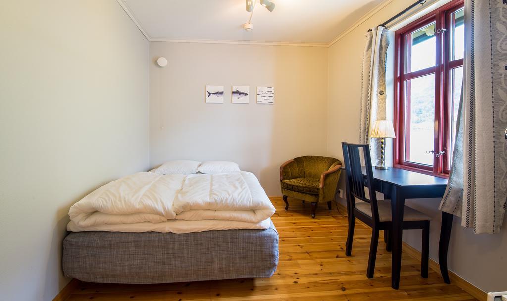 Nesset Fjordcamping Olden Habitación foto